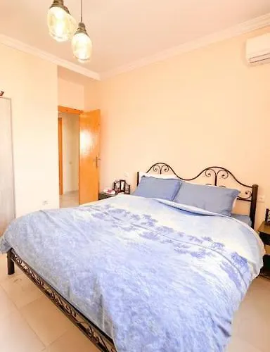 Ideally Located - Fully Equipped 2 Bedrooms Flat